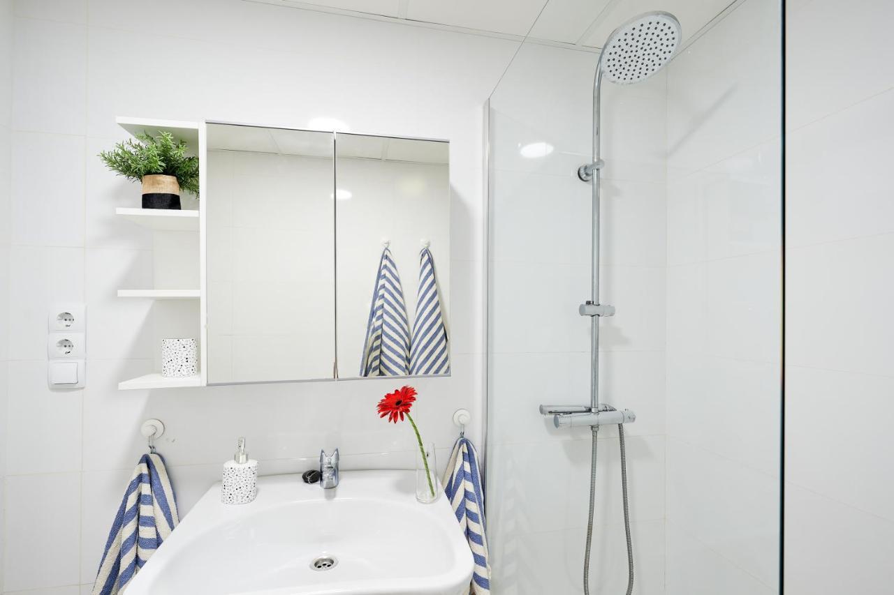 Apartamento En Primera Linea De Playa En La Malagueta Малага Екстериор снимка